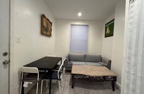 North Philadelphia West Apartment | Beautiful 1-bedroom apartment with AC in vibrant Philadelphia