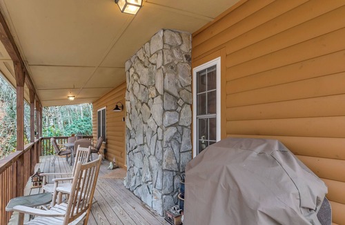 Maggie Valley House | Beautiful 2.5 bedroom/2bathroom with loft home on creek with mountains 43 acres.