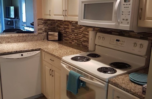 Trailer Estates Condo | Beautiful 2 Bedroom 2 bath Fully Furnished Condo Close To Beaches