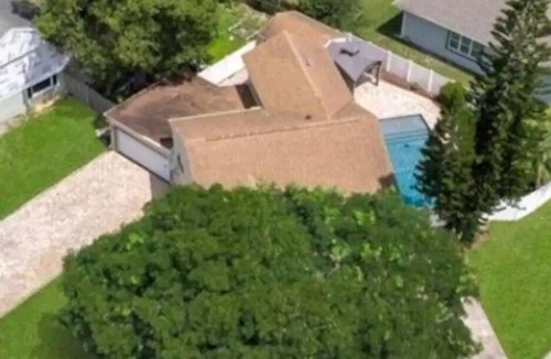 Azalea Park House | Beautiful 2 bedroom, Private Pool with BBQ grill (No shared)