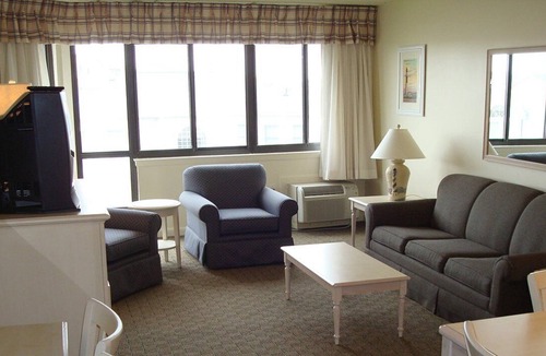 Southend Apartment | Beautiful 2 bedroom unit at resort, sleeps 6