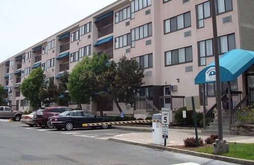 Southend Apartment | Beautiful 2 bedroom unit at resort, sleeps 6