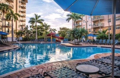 Survey Creek Condo | BEAUTIFUL 2 BR CONDO - POMPANO BEACH FL - 3 POOLS - FREE SHUTTLE TO BEACH