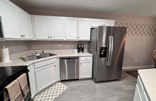 Davis Lake - Eastfield House | Beautiful 2-King Beds home with Garage in Charlotte