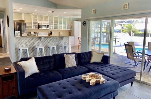 Crystal River House | Beautiful 3-2 Waterfront Home Solar Pool