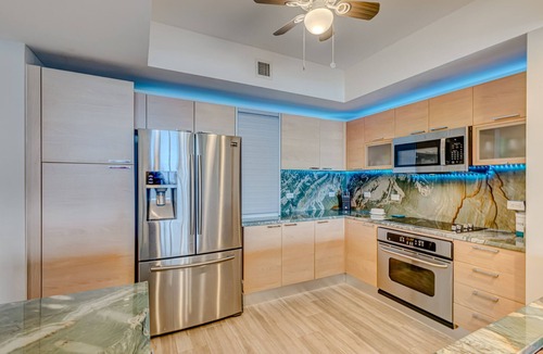 Riviera Beach Condo | Beautiful 3 , 3 Pvt Balcony Waterfront @ Marina Grande Condominiums
