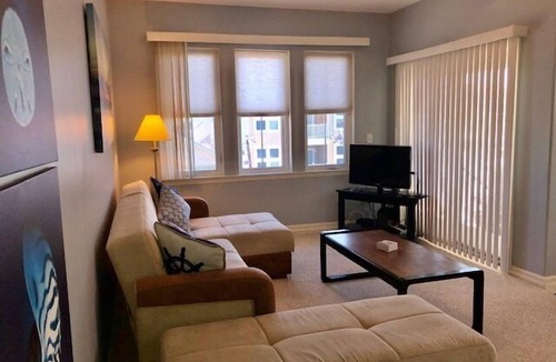 Wildwood Crest Condo | Beautiful 3 bedroom, 2 bath condo with pool in Wildwood Crest!