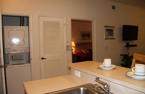 Venetian Bay Villages House | Beautiful 3 BR Townhome in Gated Community Close to All Attractions !
