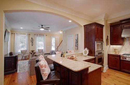 Historic District - North House | Beautiful 3Bedroom Townhome in Historic Downtown Savannah