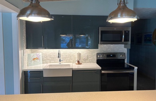 Key Colony Beach House | Beautiful 3BR 3BA, Tiki Hut, 37' Dock, Cabana Club Memb.