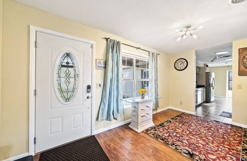 Rockledge House | Beautiful 4-Bedroom Bungalow with Modern amenities