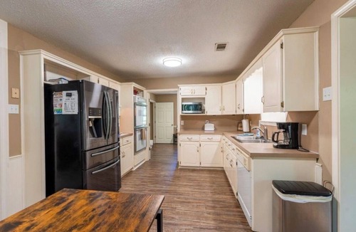 Pangburn Cabin | Beautiful 4-bedroom cabin on the Little Red River with private dock - sleeps 12!