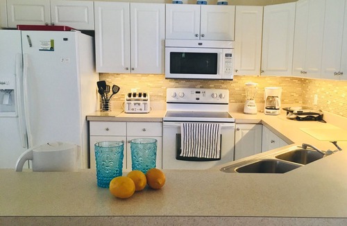 Central Naples House | BEAUTIFUL 4 BR Briarwood villa with spacious pool area- VACATION STARTS HERE!