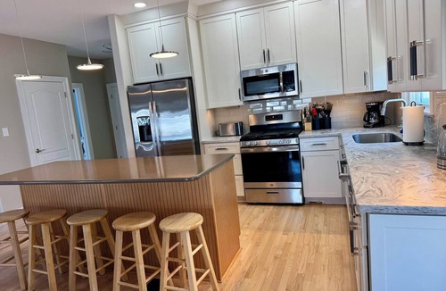 Brigantine House | Beautiful 5 BR/4 BA Beach Home W/Pool-150 Yards to Beach!