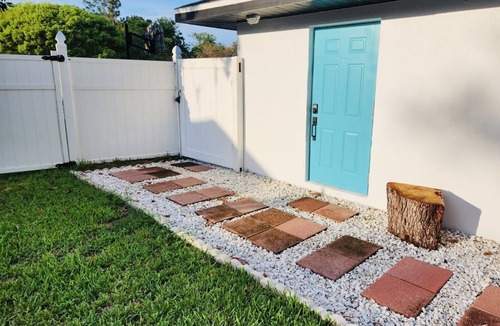 Bloomingdale Apartment | Beautiful and Cozy Apartment in Brandon, Tampa Florida