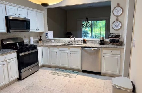 Gwinnett Place House | Beautiful and cozy house in Duluth!
