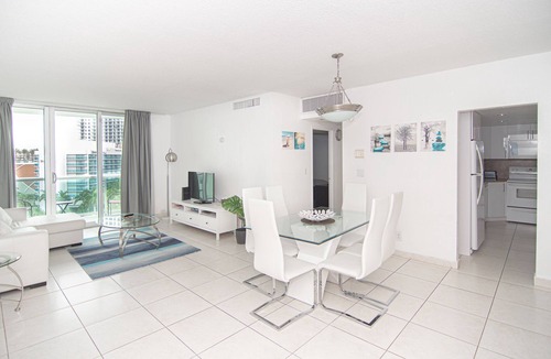 Hollywood South Central Beach Condo | Beautiful Apartment on Hollywood Beach ! 9th floor