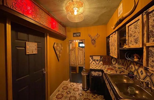 Midtown House | BEAUTIFUL ART VILLA at EXCLUSIVE BOHO HOUSE BAR