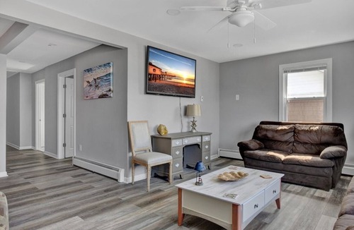 Ventnor City Condo | 🏖 Beautiful Bay View Condo “Close To Beach” 🏖