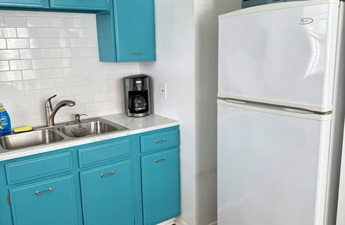 Horton Shores House | Beautiful beach house. Walking distance to the Beach, boutiques and restaurants