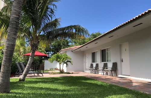 Deerfield Beach Apartment | Beautiful Beach-side Studio, steps from beach
