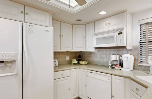 Belleair Beach Condo | Beautiful Beachfront Getaway