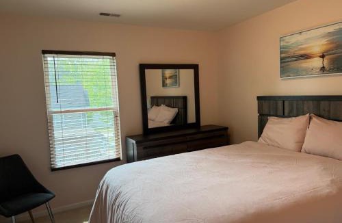 Charlotte House | Beautiful Bed and Bath in Charlotte