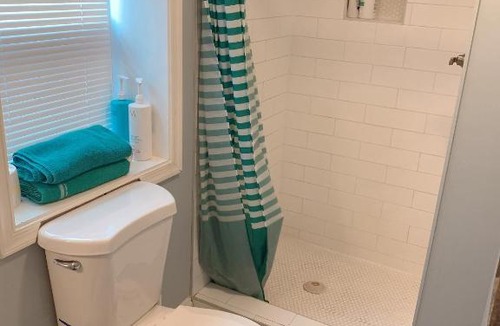 Upper Fells Point House | Beautiful bedroom with balcony