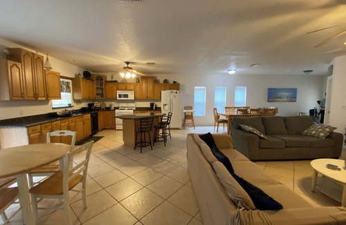 Port Canaveral House | BEAUTIFUL BIG BEACH HOUSE- BLOCK TO BEACH- NEAR FAMOUS COCOA BEACH PIER