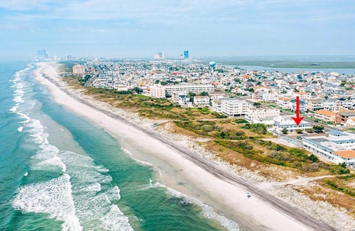 Brigantine House | Beautiful Brigantine Condo - Walk to Beach!