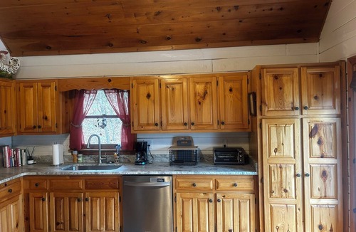 Ellijay Cabin | Beautiful cabin on the Cartecay River.