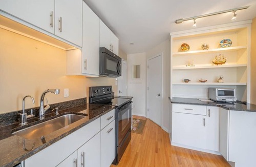 Cape May Point Condo | Beautiful Cape May Point condo steps to beach