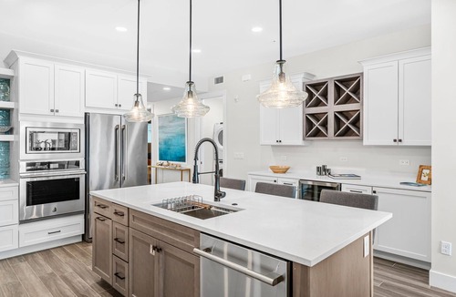 Melbourne Beach Condo | Beautiful Coastal Condo: Stunning Riverfront Views & Resort Amenities!