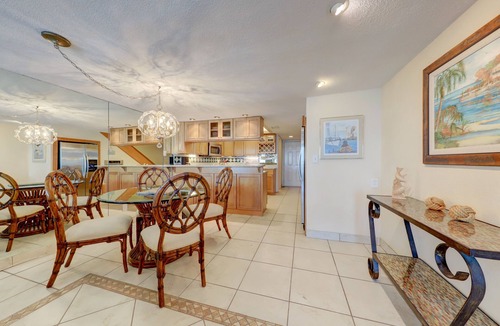 Indian Rocks Beach Condo | BEAUTIFUL CONDO WITH PERFECT VIEW OF BEACH AND GULF WITH NEW HEATED POOL