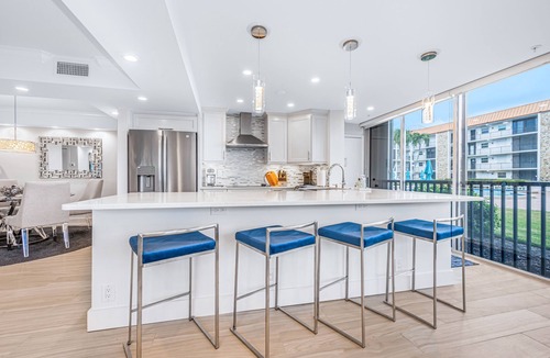 Moorings Condo | Beautiful condo 2bed/2bath million-dollar view, totally update, private entrance