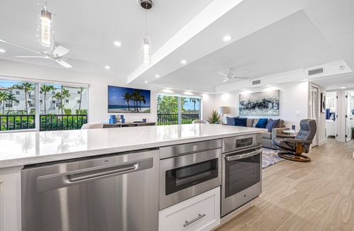 Moorings Condo | Beautiful condo 2bed/2bath million-dollar view, totally update, private entrance