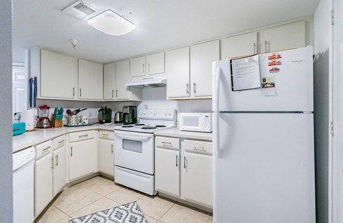Clearwater Condo | BEAUTIFUL CONDO MINUTES FROM GORGEOUS BEACHES & FAMILY ATTRACTIONS