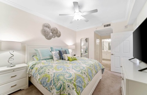 Lakewood Ranch Condo | Beautiful Condo at Lakewood National Golf. Fantastic lake and golf course views.