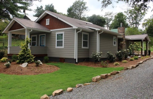 Blue Ridge Cottage | Beautiful Cottage, Short Walk to Downtown! No Extra Management Fees