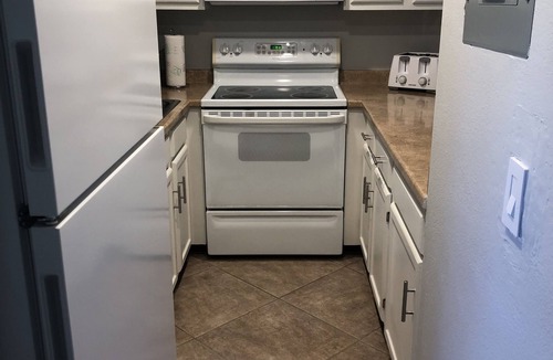 Marco Island Condo | Beautiful Cottage Beach Condo