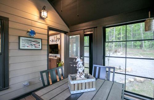 Tracy City House | Beautiful Cottage with Nice Forest Sights in Tracy City, Tennessee