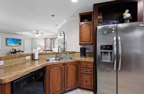 Saint James City House | Beautiful Country house overlooking 13.5 acres and a small lake