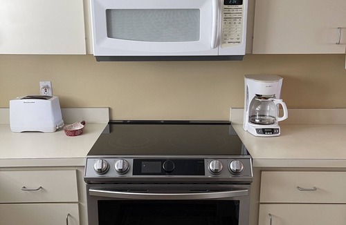 Marco Island Condo | Beautiful Eagle Cay condo