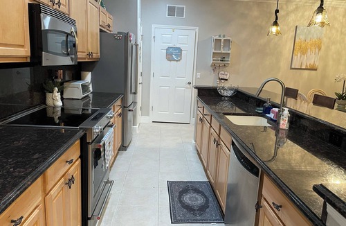 Majestic Palms Condo | Beautiful Fort Myers condo close to the beach! Turnkey with all amenities!