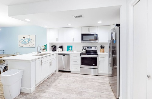 Sandestin House | Beautiful gem at Bayou Village, golf cart, WiFi, & resort pools