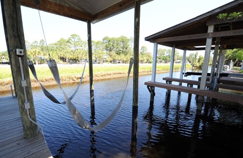 Suwannee House | Beautiful Hide away - Downstairs