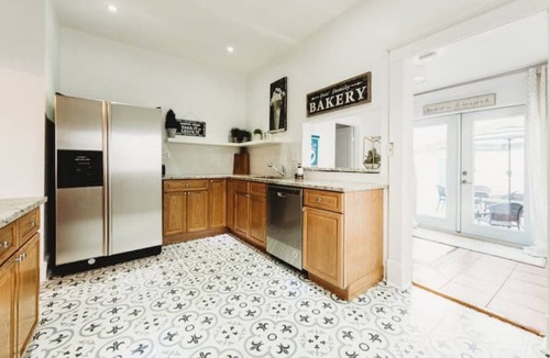 Historic Uptown House | Beautiful Historic Downtown St Pete Bungalow - 7BR!