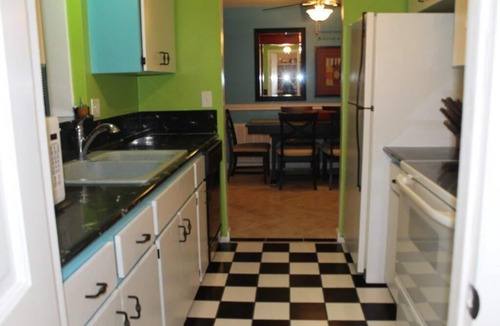 Sarasota House | Beautiful Home,4BR/2BR With HEATED POOL, Near Famous Siesta Key & Lido Key Beach