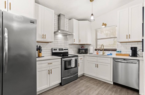 Gulf Gate Estates House | Beautiful home with heated pool, minutes away from Siesta key beach