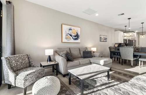 Nokomis House | Beautiful Home with Resort Lifestyle! 10 minutes from Siesta Key!